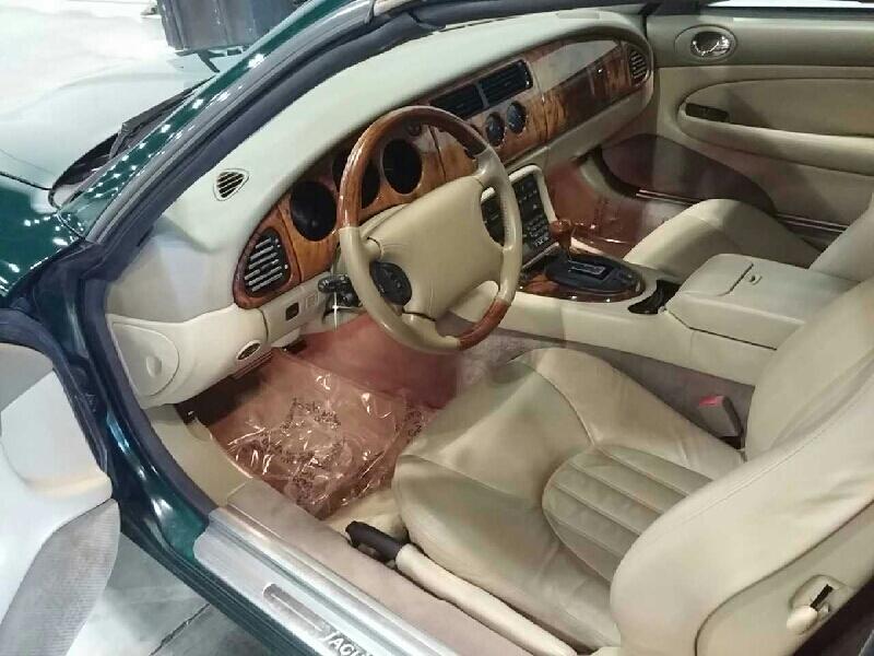 4th Image of a 1998 JAGUAR XK8