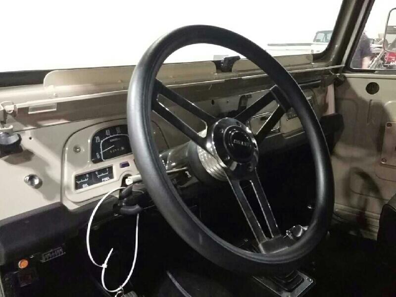 3rd Image of a 1974 TOYOTA FJ40