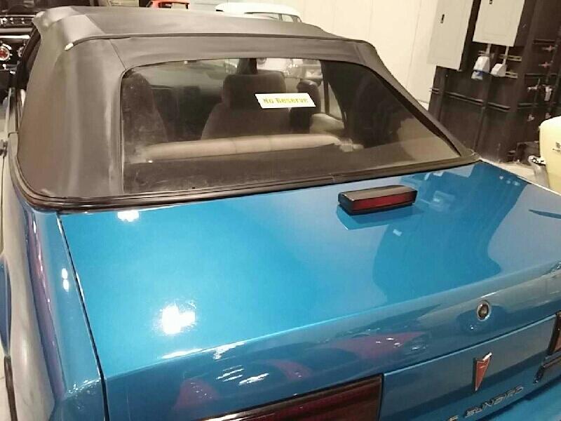 6th Image of a 1990 PONTIAC SUNBIRD LE