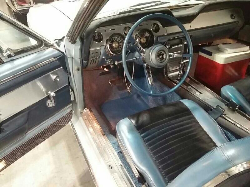 2nd Image of a 1967 FORD MUSTANG