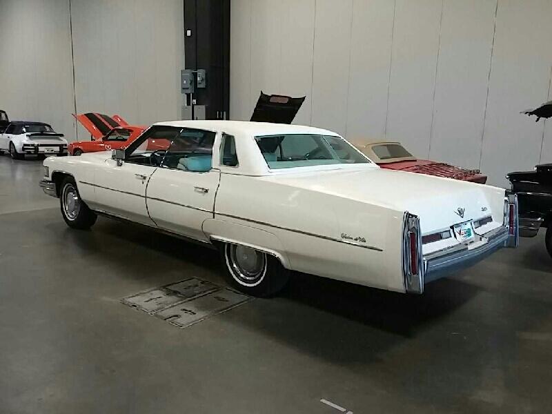 2nd Image of a 1976 CADILLAC DE VILLE