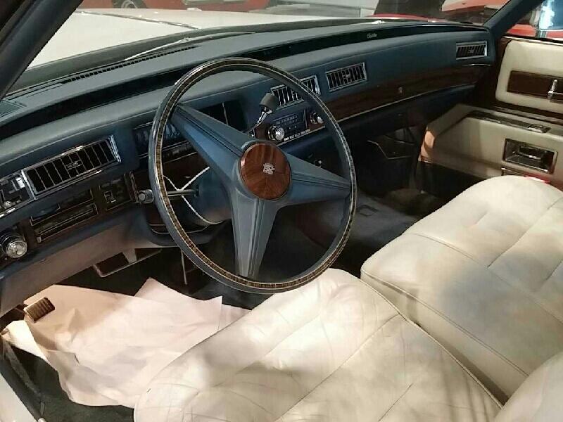 3rd Image of a 1976 CADILLAC DE VILLE