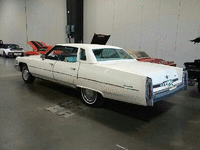 Image 3 of 5 of a 1976 CADILLAC DE VILLE