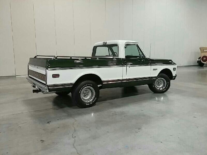 2nd Image of a 1972 CHEVROLET SUPER 10