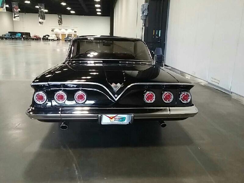 7th Image of a 1961 CHEVROLET IMPALA SS BUBBLE TOP