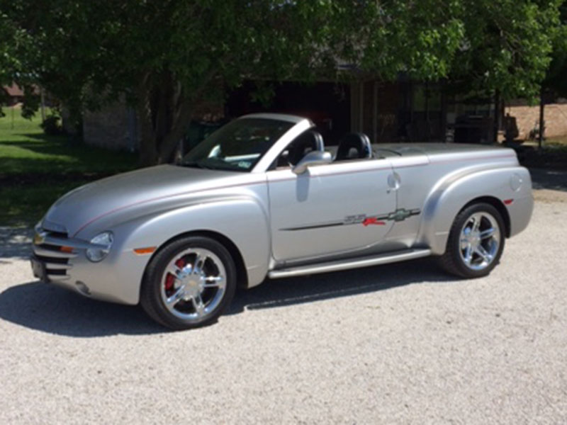 0th Image of a 2004 CHEVROLET SSR LS