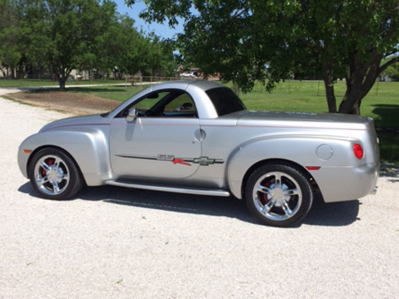 1st Image of a 2004 CHEVROLET SSR LS