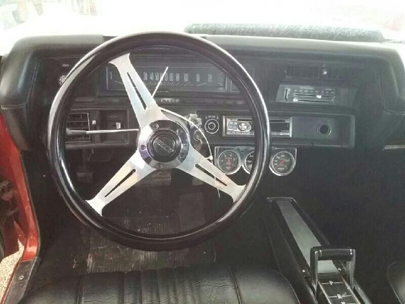 3rd Image of a 1972 CHEVROLET CHEVELLE