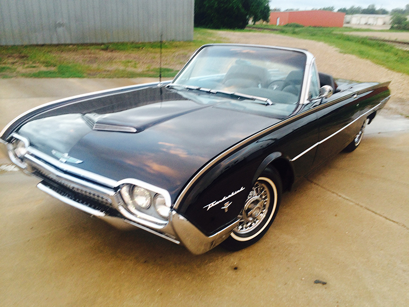 1st Image of a 1962 FORD THUNDERBIRD