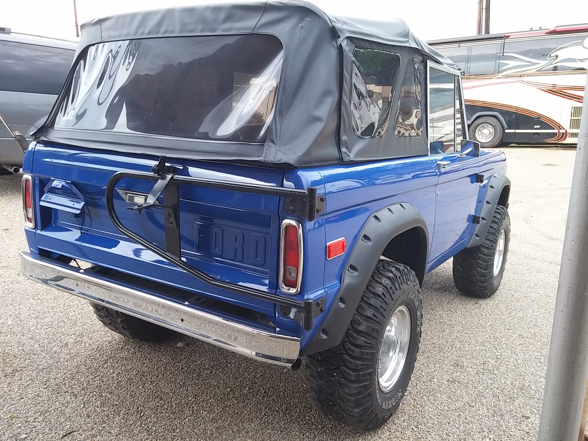 1st Image of a 1972 FORD BRONCO