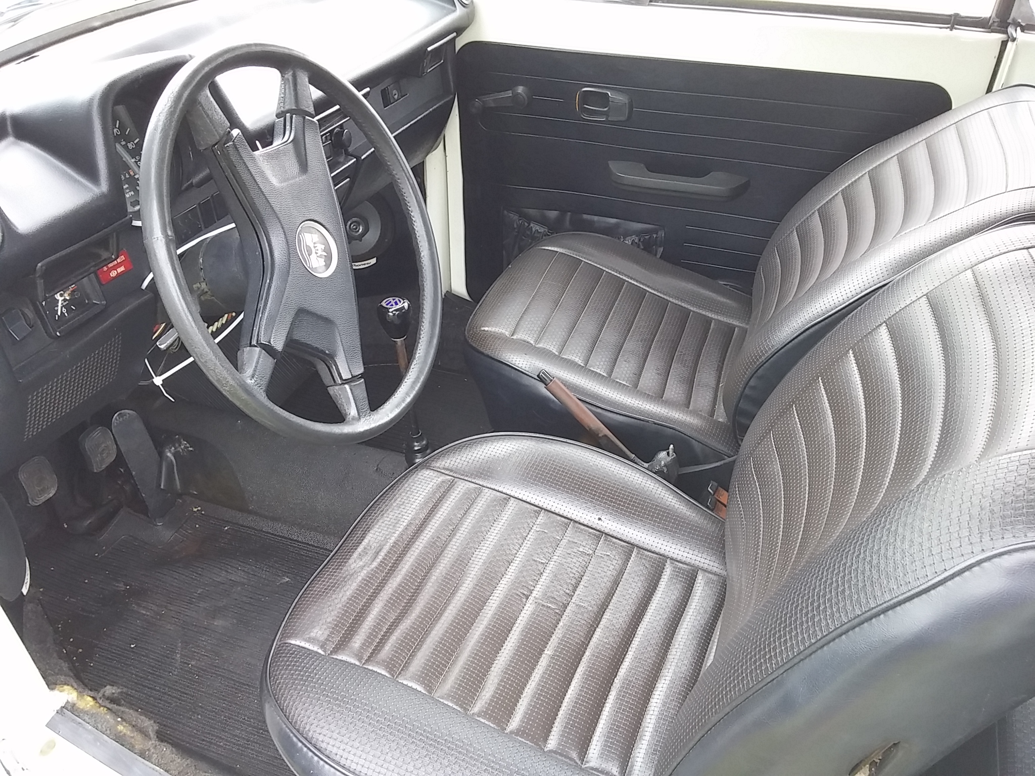 2nd Image of a 1978 VOLKSWAGEN SUPER BEETLE