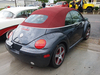 Image 2 of 4 of a 2005 VOLKSWAGEN BEETLE