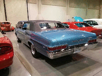 Image 2 of 8 of a 1966 CHEVROLET IMPALA