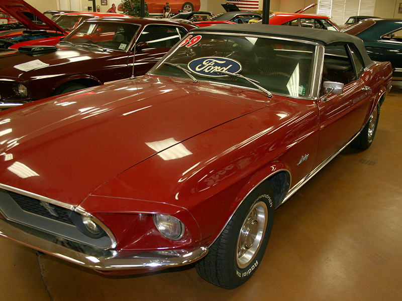 3rd Image of a 1969 FORD MUSTANG