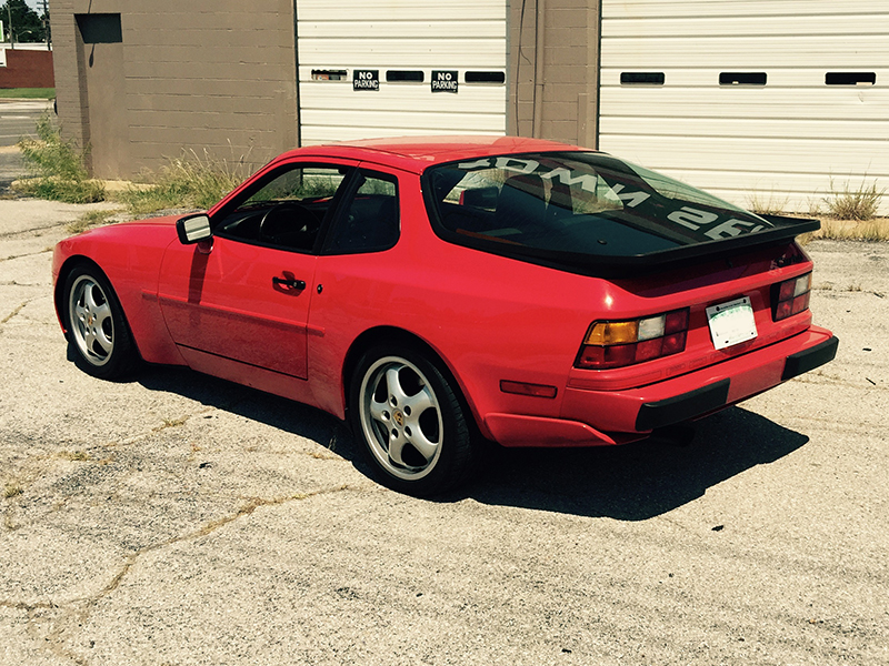 1st Image of a 1988 PORSCHE 944 TURBO