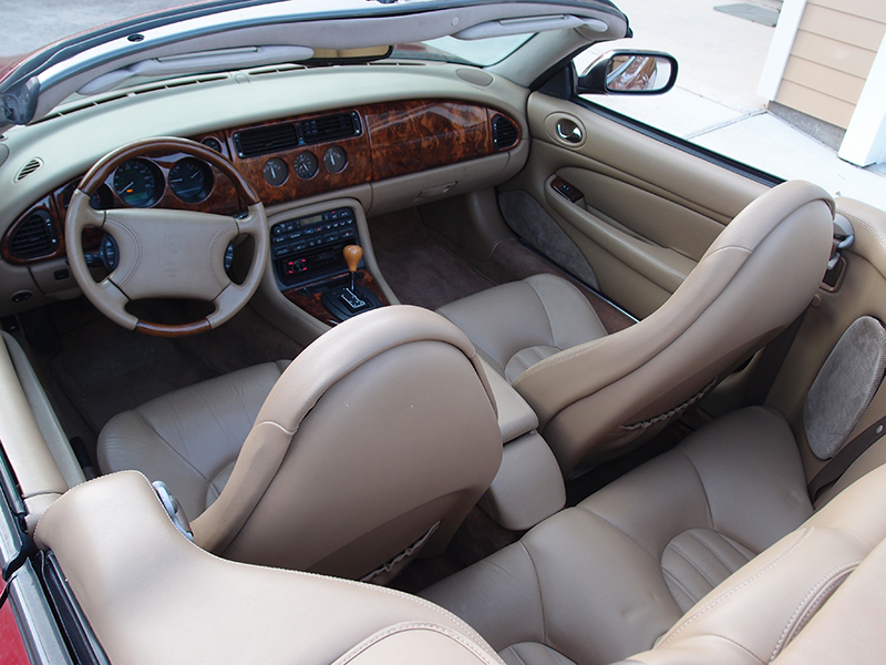 3rd Image of a 1997 JAGUAR XK8 XK