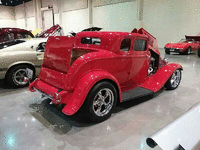 Image 2 of 8 of a 1932 FORD 3 WINDOW