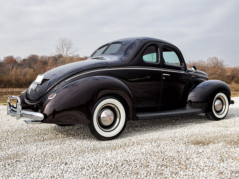 2nd Image of a 1940 FORD 5 WINDOW