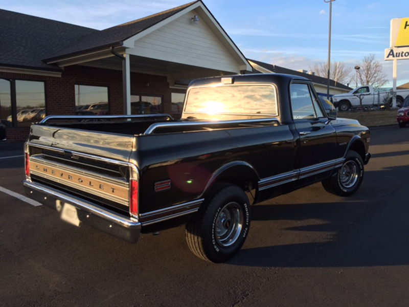 3rd Image of a 1970 CHEVROLET C10