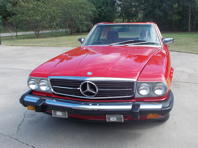 2nd Image of a 1986 MERCEDES-BENZ 560 SL