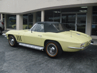 Image 2 of 10 of a 1966 CHEVROLET CORVETTE