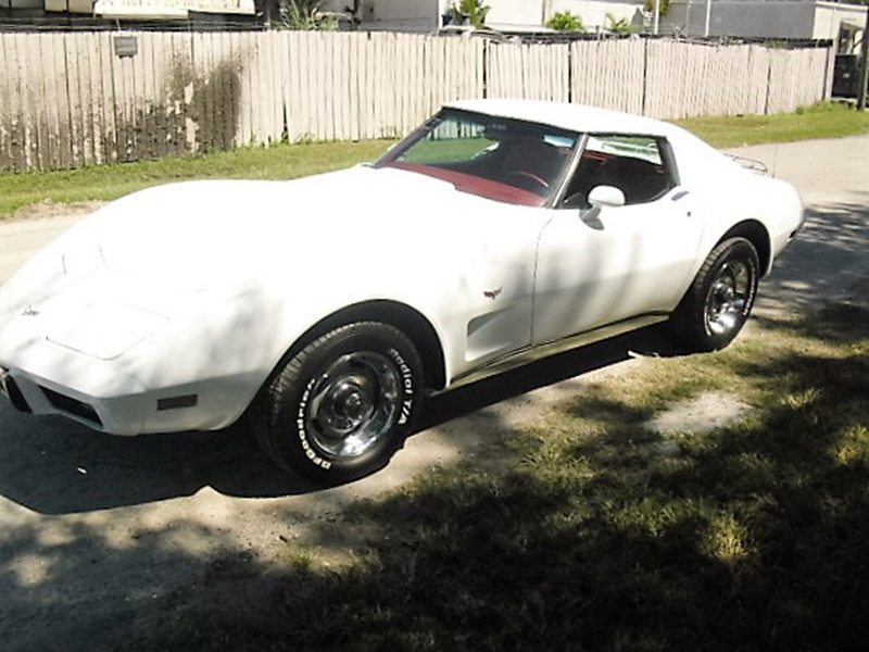 3rd Image of a 1977 CHEVROLET CORVETTE