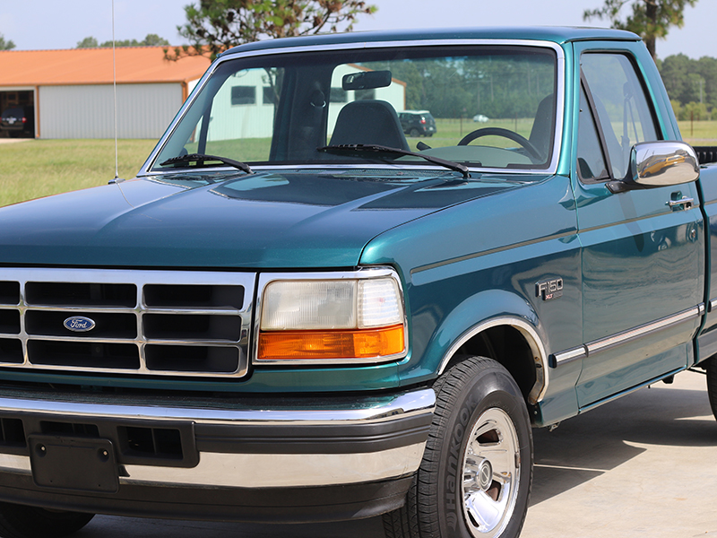 2nd Image of a 1996 FORD F150