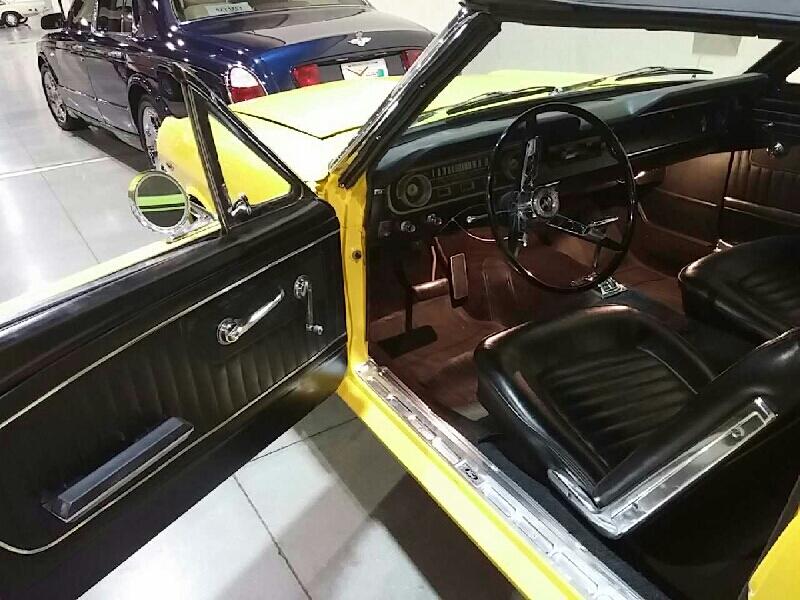 2nd Image of a 1965 FORD MUSTANG