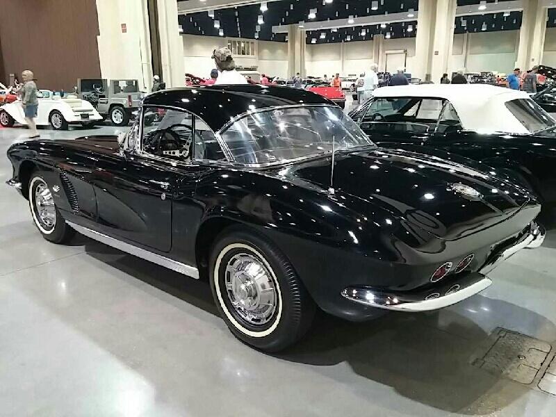 1st Image of a 1962 CHEVROLET CORVETTE