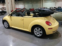 Image 2 of 7 of a 2007 VOLKSWAGEN NEW BEETLE 2.5