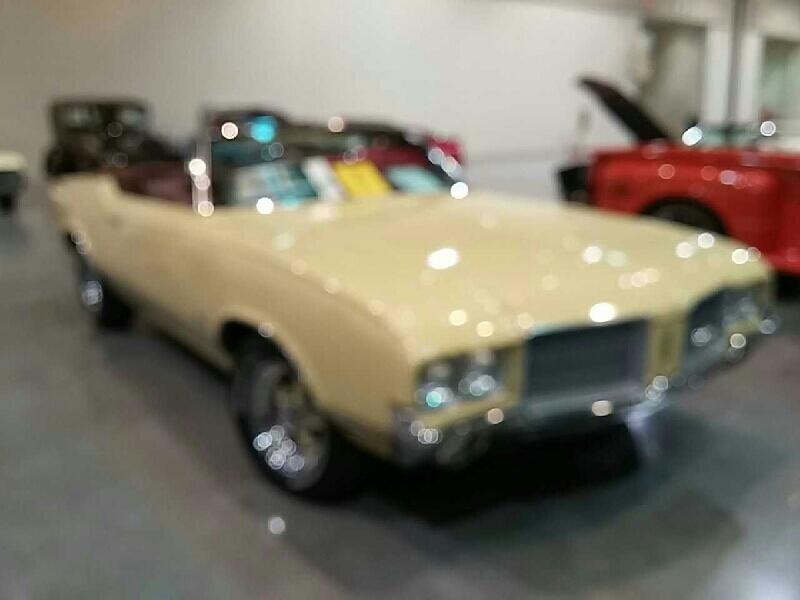 1st Image of a 1971 OLDSMOBILE CUTLASS SUPREME