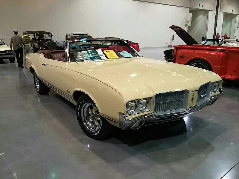 2nd Image of a 1971 OLDSMOBILE CUTLASS SUPREME