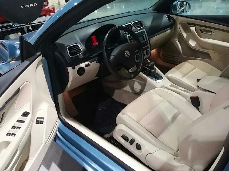 2nd Image of a 2008 VOLKSWAGEN EOS KOMFORT