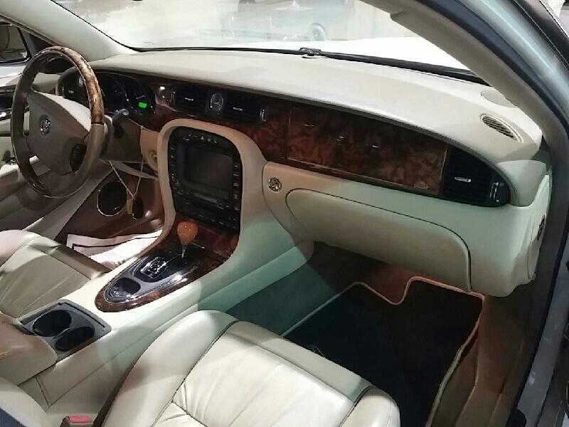 6th Image of a 2004 JAGUAR XJ SERIES VANDEN PLAS