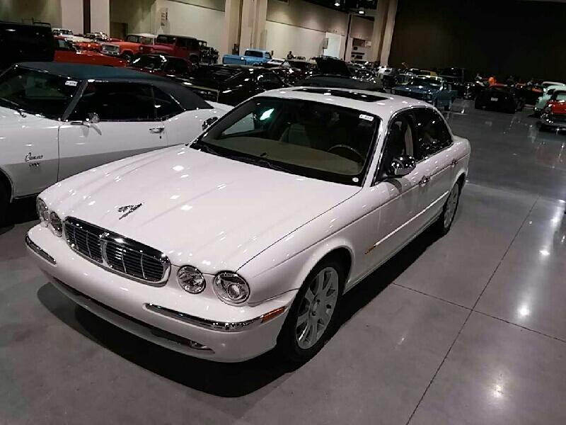 7th Image of a 2004 JAGUAR XJ SERIES VANDEN PLAS