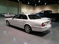 Image 2 of 10 of a 2004 JAGUAR XJ SERIES VANDEN PLAS