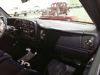 Image 7 of 9 of a 2001 GMC SIERRA 1500