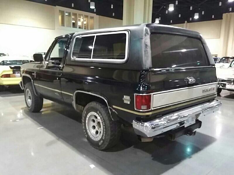 2nd Image of a 1987 CHEVROLET BLAZER