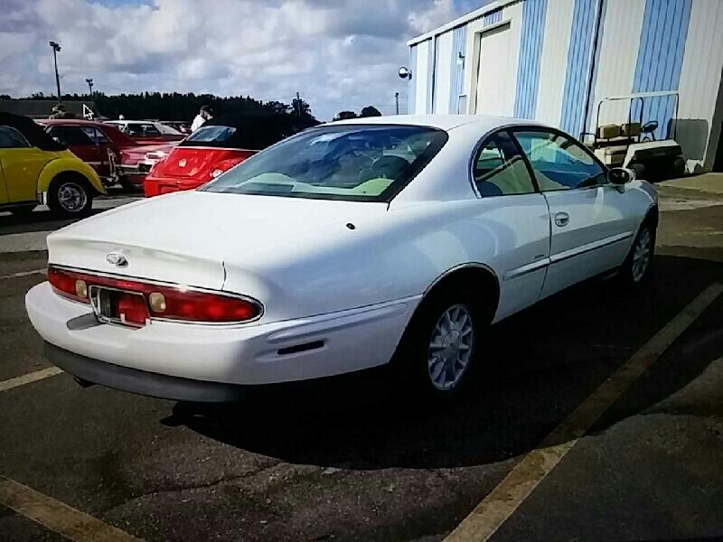 2nd Image of a 1997 BUICK RIVIERA