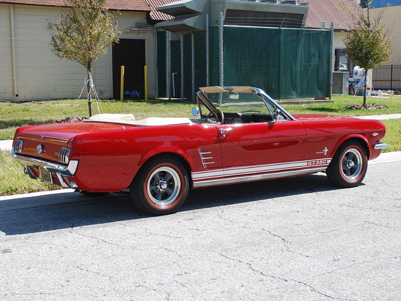 2nd Image of a 1966 FORD MUSTANG