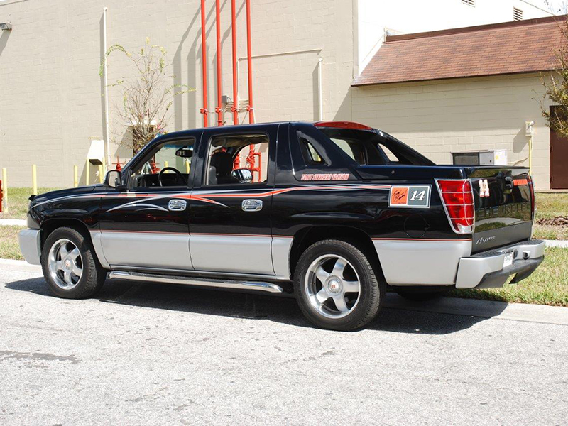 5th Image of a 2005 CHEVROLET AVALANCHE 