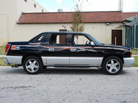 Image 3 of 12 of a 2005 CHEVROLET AVALANCHE 