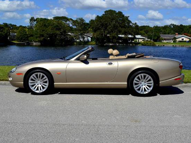 4th Image of a 2006 JAGUAR XK8 XK