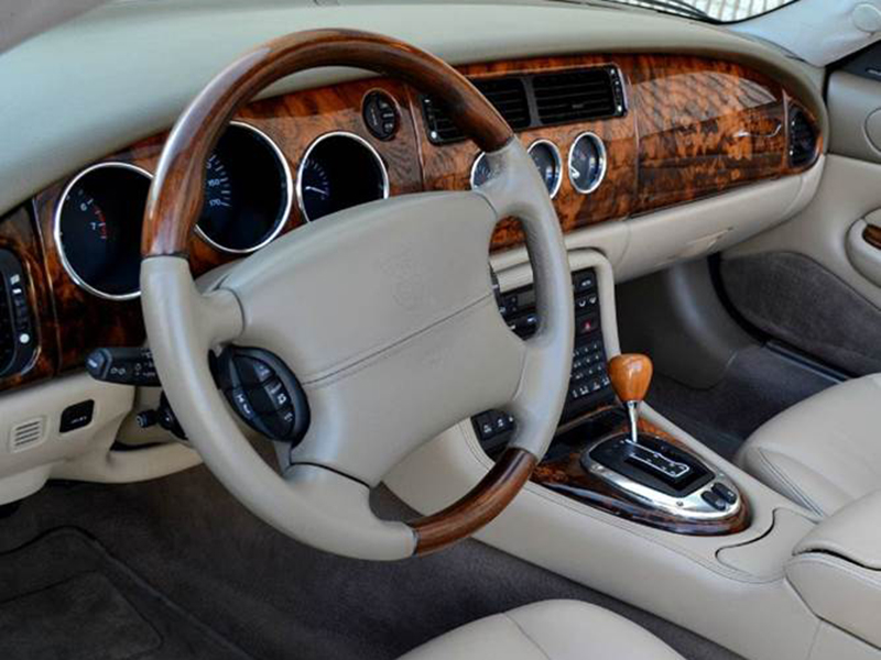 8th Image of a 2006 JAGUAR XK8 XK