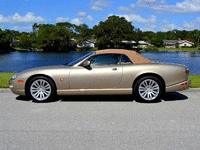 Image 7 of 10 of a 2006 JAGUAR XK8 XK