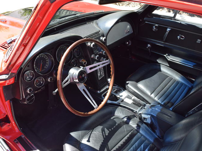 2nd Image of a 1967 CHEVROLET CORVETTE