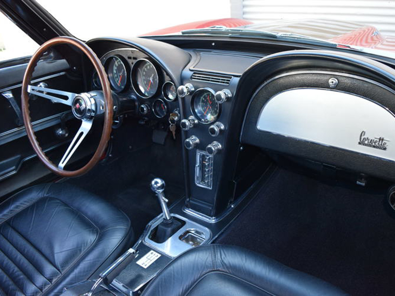 3rd Image of a 1967 CHEVROLET CORVETTE