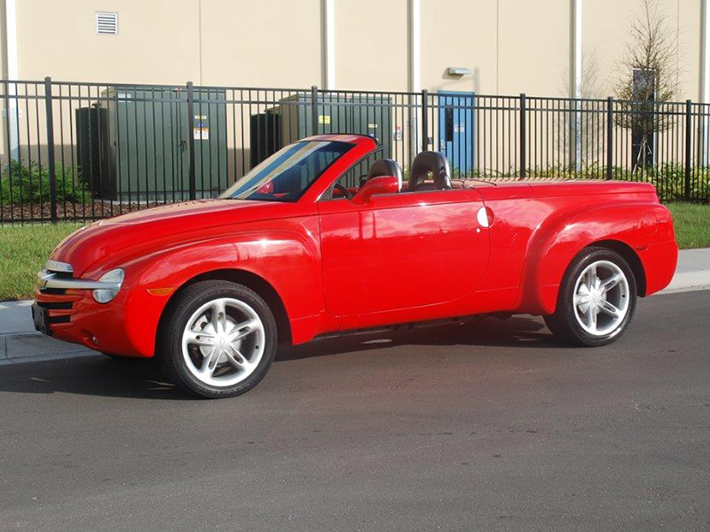 5th Image of a 2004 CHEVROLET SSR LS