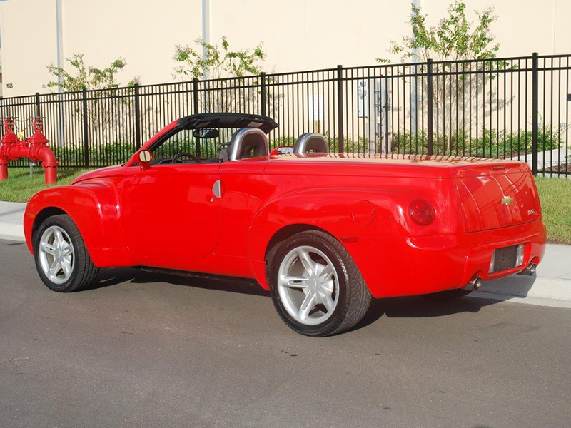 6th Image of a 2004 CHEVROLET SSR LS