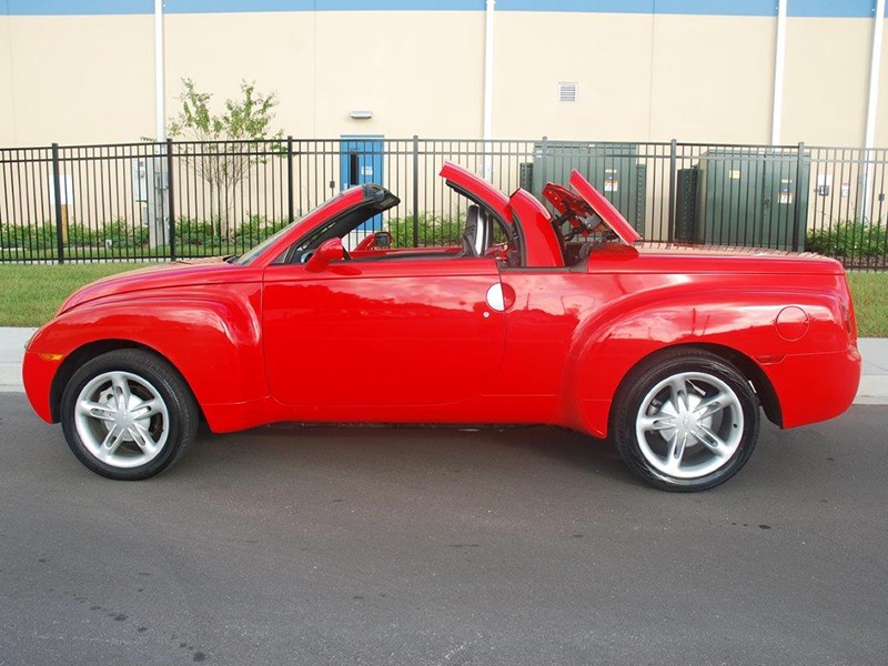 7th Image of a 2004 CHEVROLET SSR LS